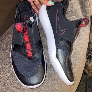 Kids Nike Flex runner! Never worn!